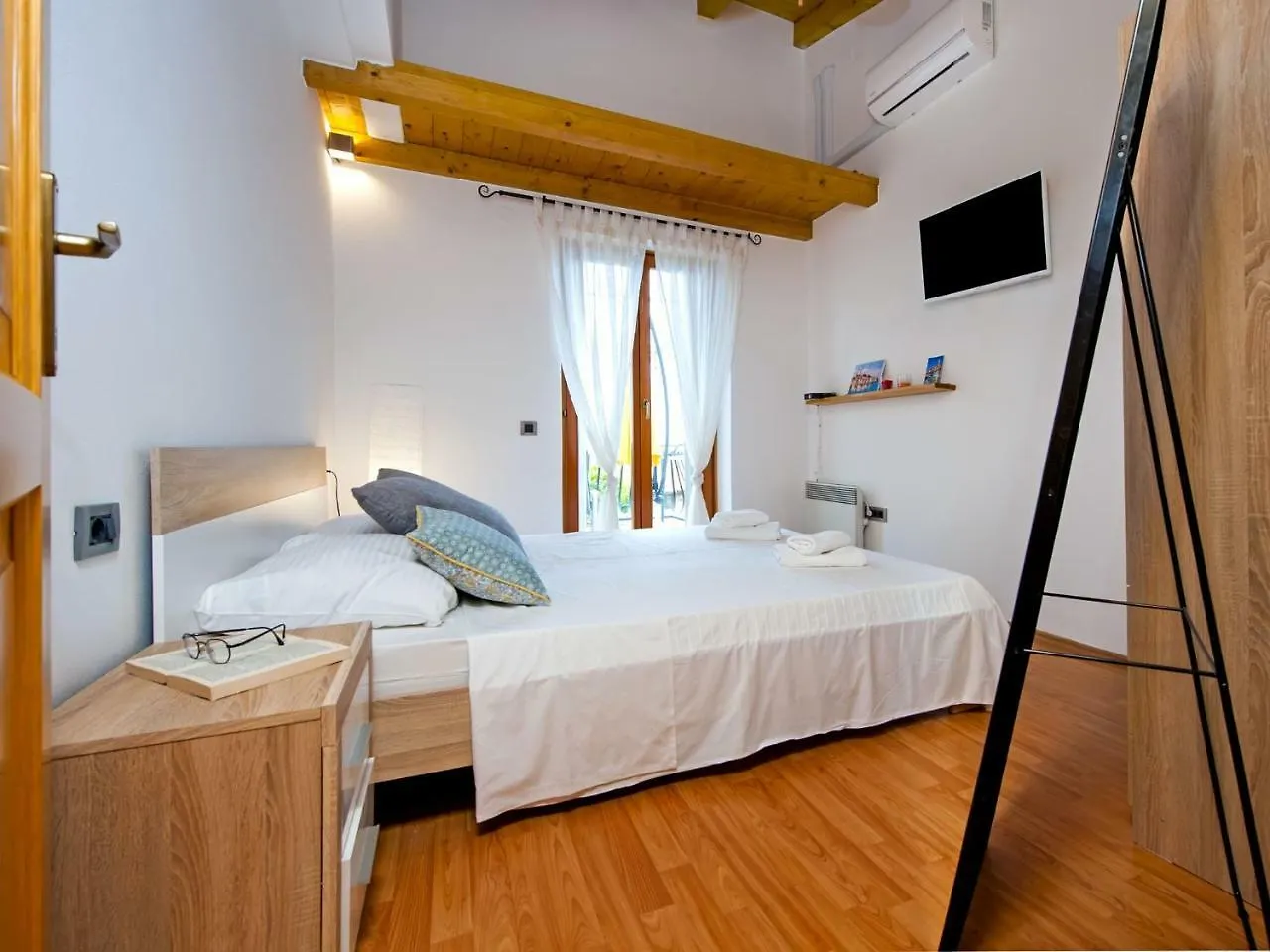 Cozy Holiday Home In Rovinj With Terrace Kroatien